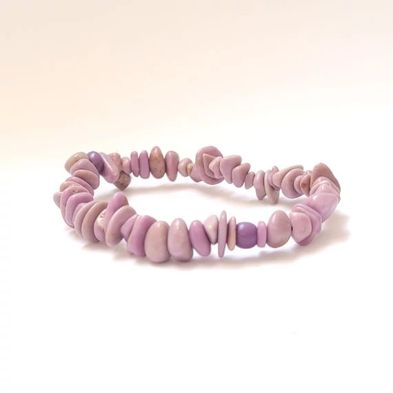 Különleges lila ásvány karkötő