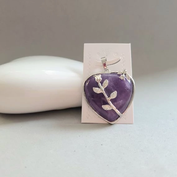 ametiszt ásvány  szív medál