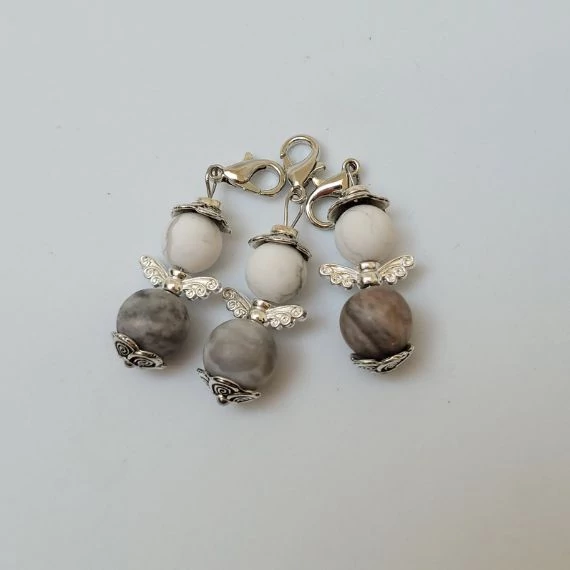 Howlit jaspis angyalok